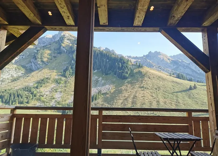Du Des Confins La Clusaz
